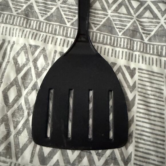 Vintage Tailor Made Black Spatula Slotted Plastic Nylon Flipper Turner Flexible - Picture 5 of 5
